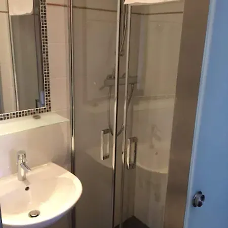 Terminus Orleans Hotel 2*