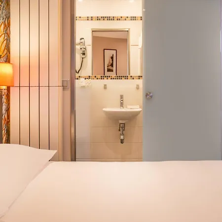 Terminus Orleans パリ